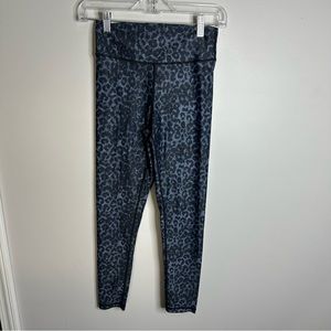 Women’s Zyia Active Size 4 Cheetah Print Cropped High Waisted Scrunch‎ Legging